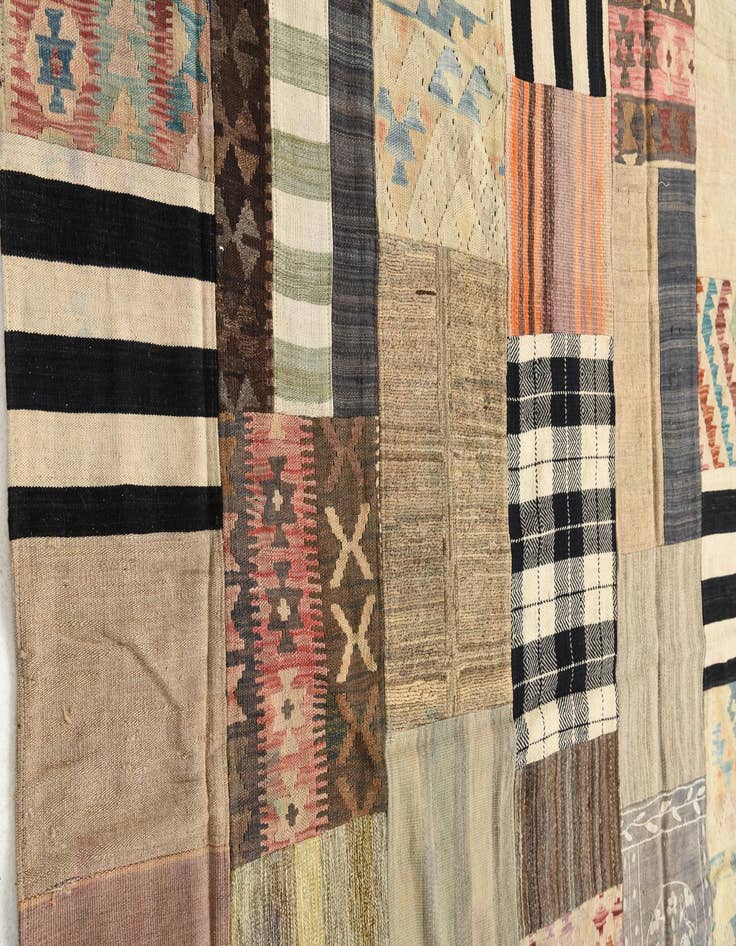 Detail image of  6' 5 x 9' 9  Hand Woven Kilim Patchwork Wool Rug