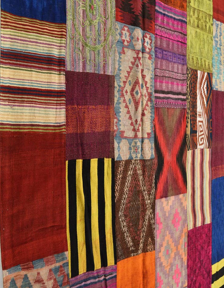 Detail image of  6' 7 x 9' 9  Hand Woven Kilim Patchwork Wool Rug