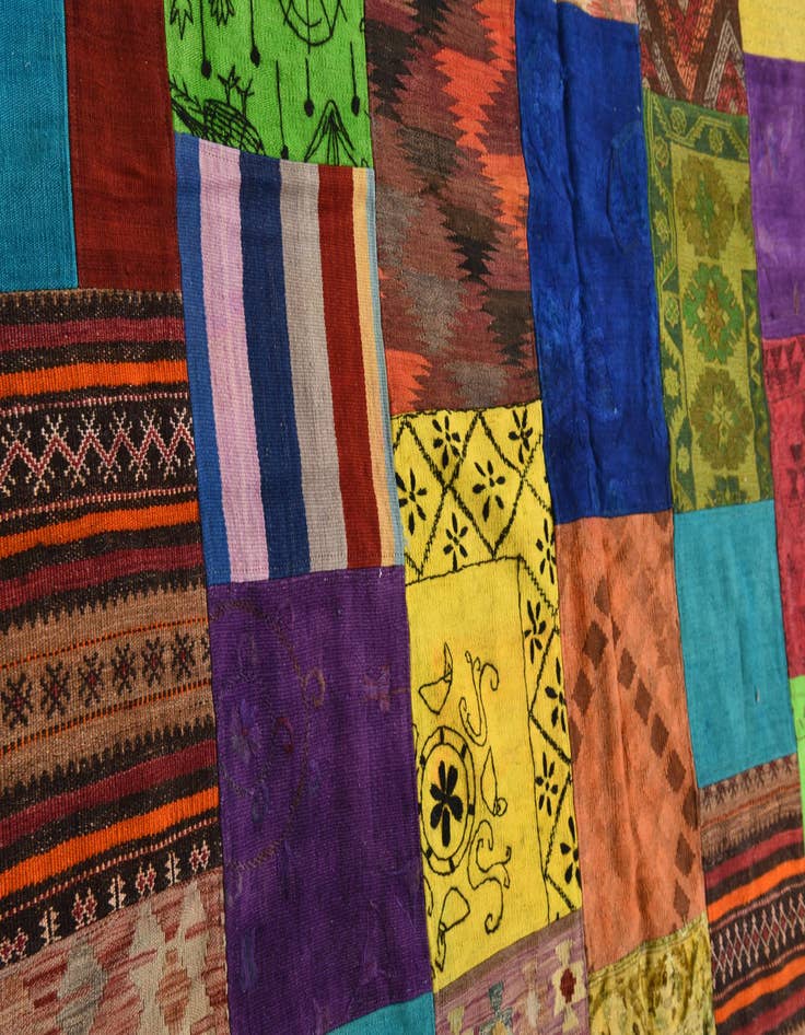 Detail image of  6' 7 x 9' 9  Hand Woven Kilim Patchwork Wool Rug