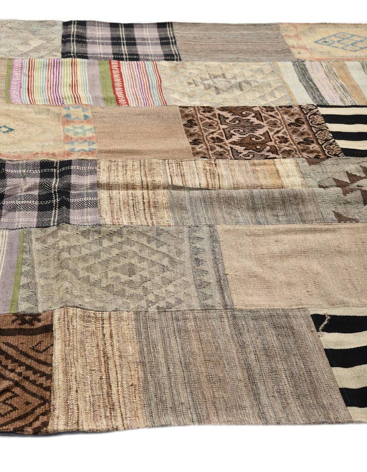 Detail image of  6' 6 x 9' 9  Hand Woven Kilim Patchwork Wool Rug