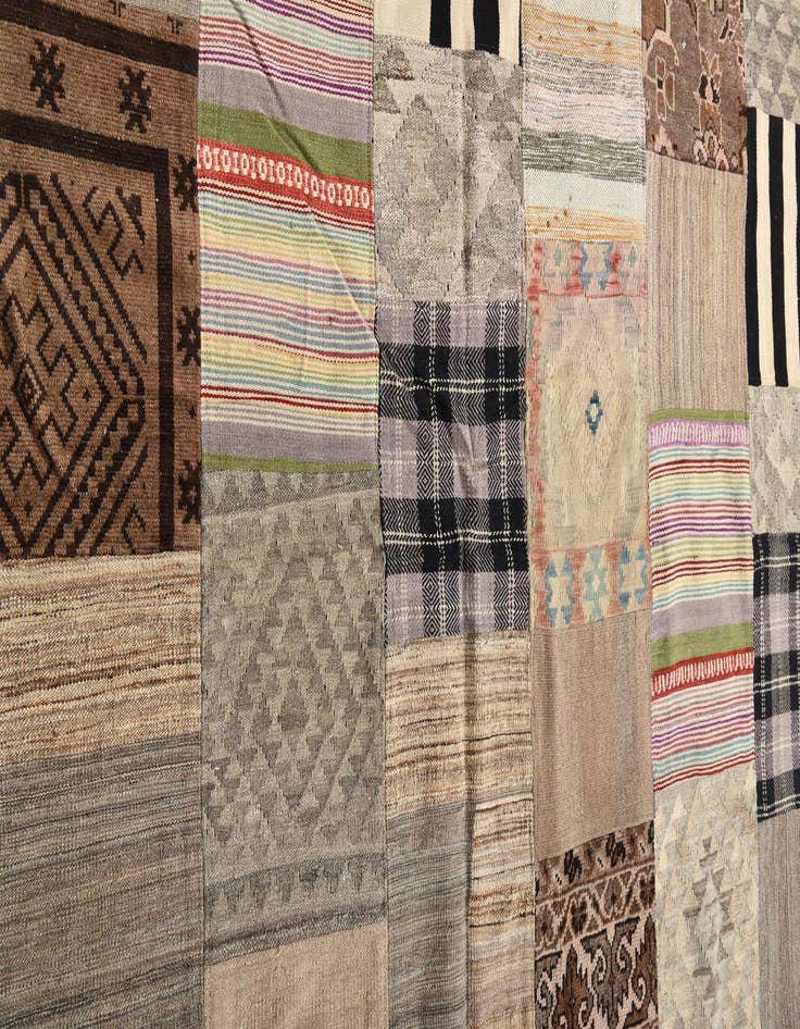 Detail image of  6' 6 x 9' 9  Hand Woven Kilim Patchwork Wool Rug