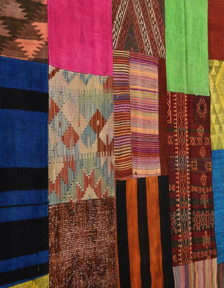 Detail image of  5' 5 x 7' 10  Hand Woven Kilim Patchwork Wool Rug