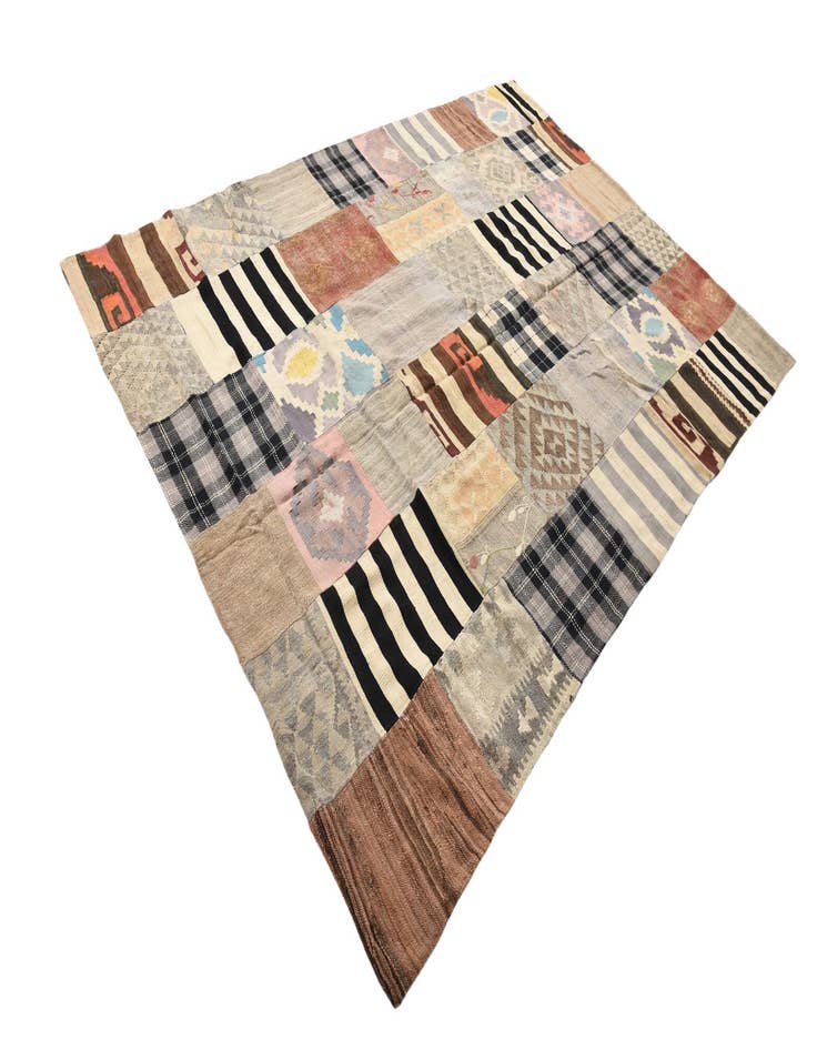 Detail image of  6' 8 x 9' 8  Hand Woven Kilim Patchwork Wool Rug