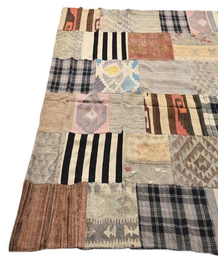 Detail image of  6' 8 x 9' 8  Hand Woven Kilim Patchwork Wool Rug