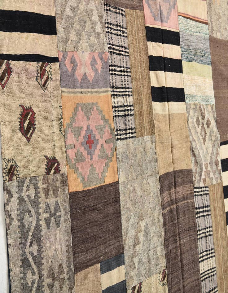 Detail image of  6' 6 x 9' 8  Hand Woven Kilim Patchwork Wool Rug
