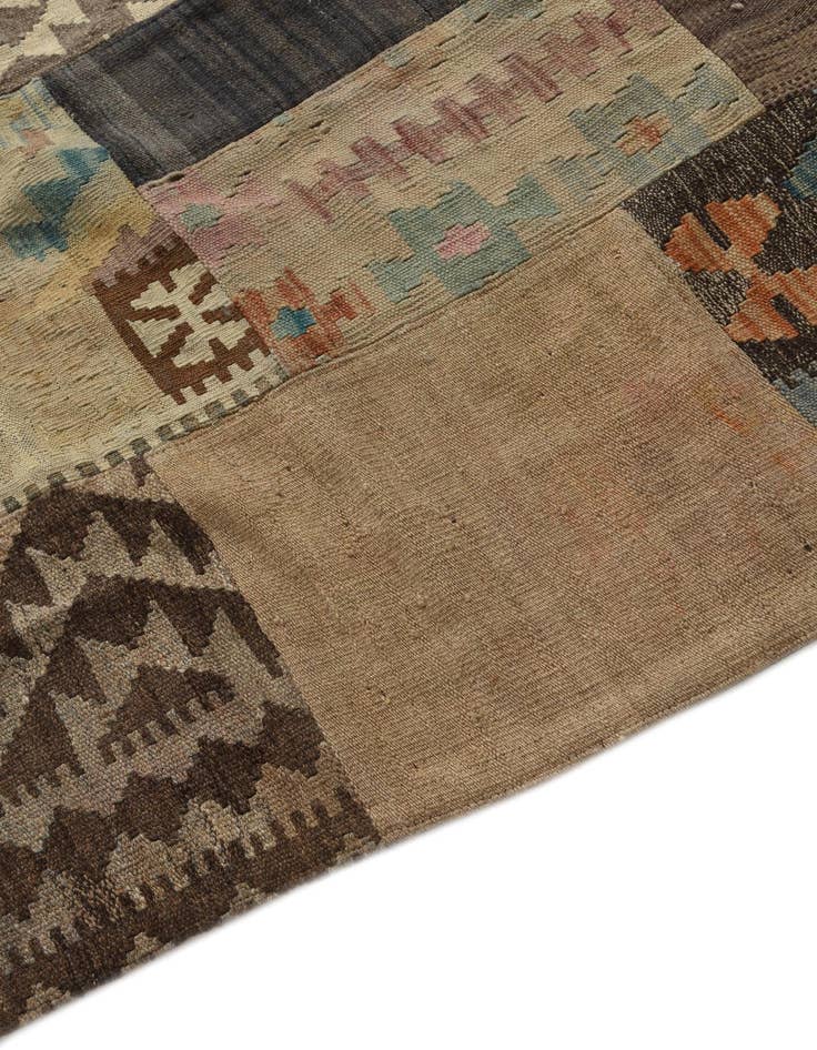 Detail image of  6' x 8'  Hand Woven Kilim Patchwork Wool Rug
