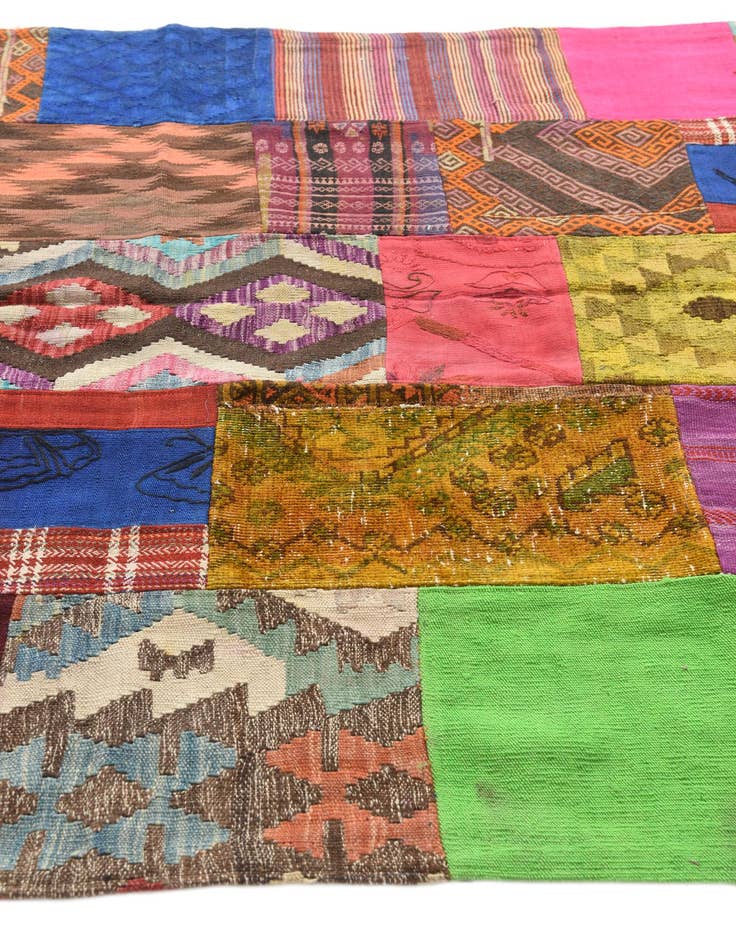 Detail image of  5' 5 x 7' 10  Hand Woven Kilim Patchwork Wool Rug