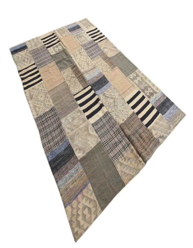 Detail image of  6' 8 x 9' 9  Hand Woven Kilim Patchwork Wool Rug