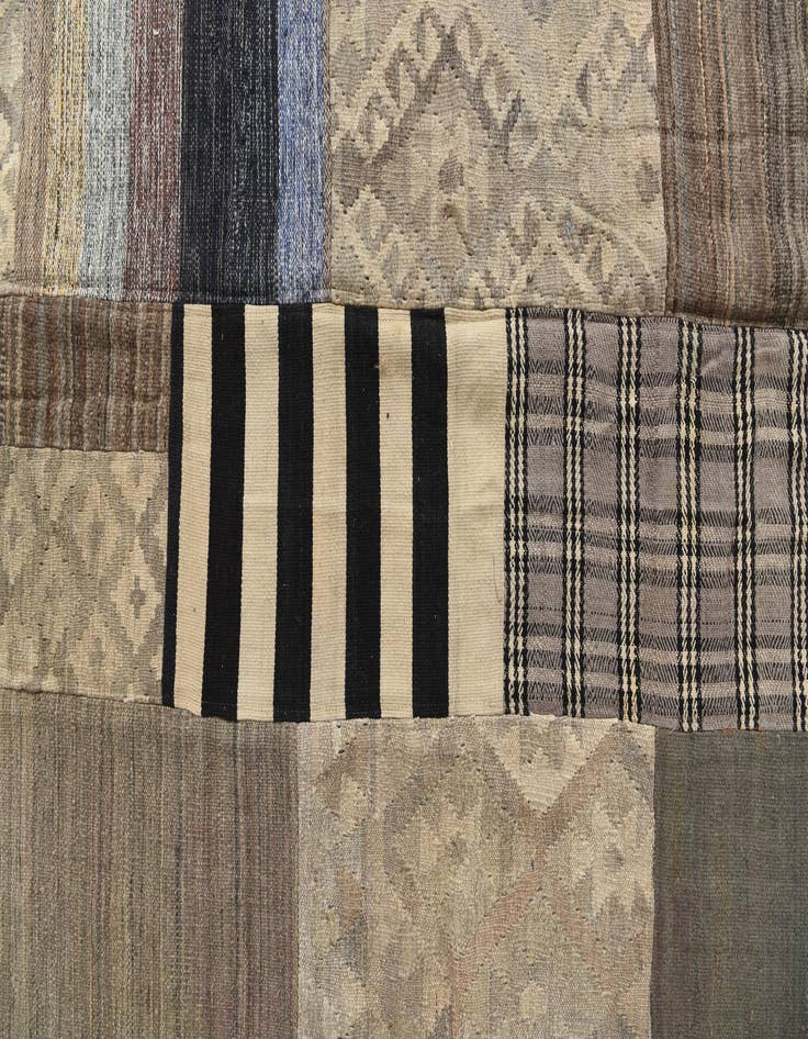 Detail image of  6' 8 x 9' 9  Hand Woven Kilim Patchwork Wool Rug