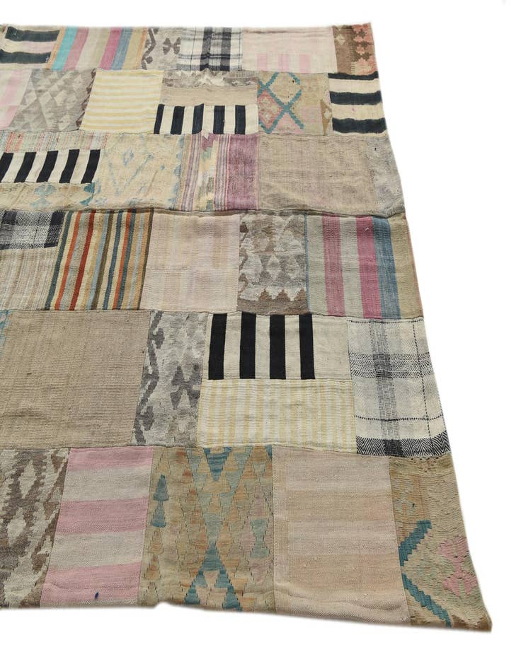 Detail image of  6' 5 x 9' 9  Hand Woven Kilim Patchwork Wool Rug