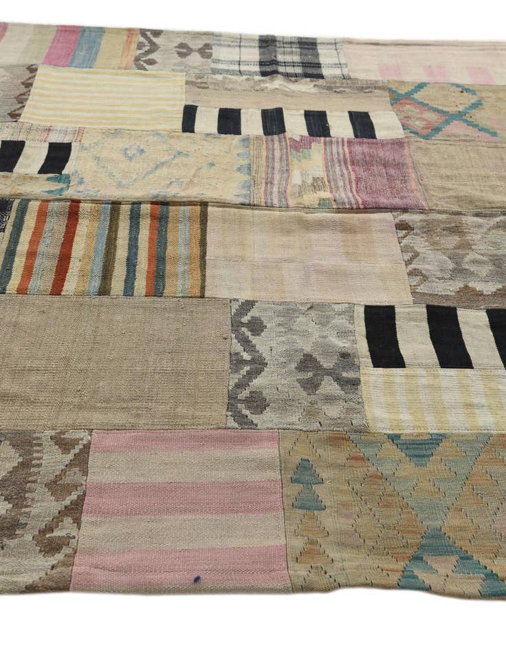 Detail image of  6' 5 x 9' 9  Hand Woven Kilim Patchwork Wool Rug