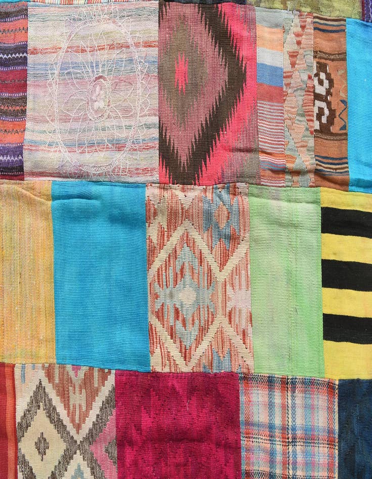 Detail image of  6' 10 x 9' 10  Hand Woven Kilim Patchwork Wool Rug