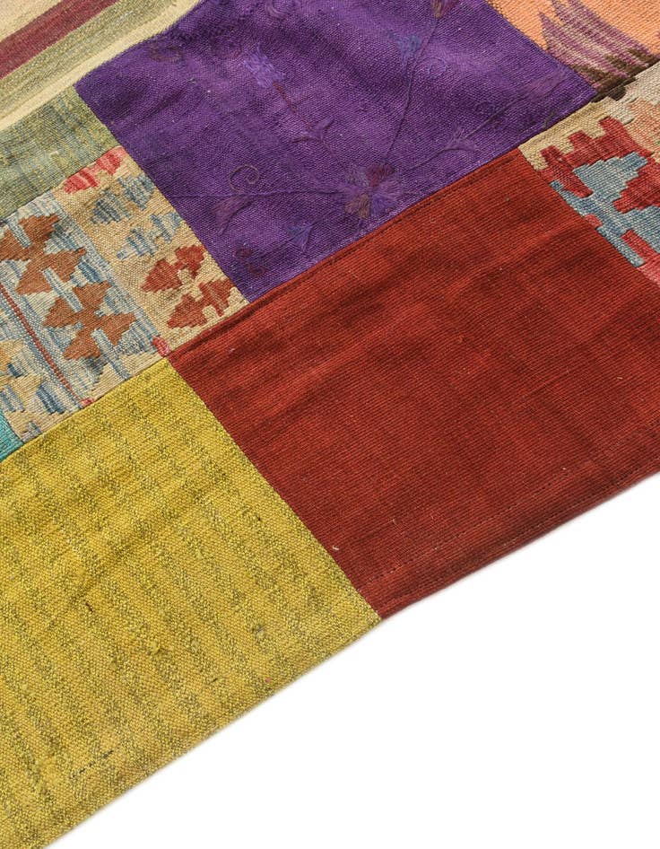 Detail image of  6' 7 x 10'  Hand Woven Kilim Patchwork Wool Rug