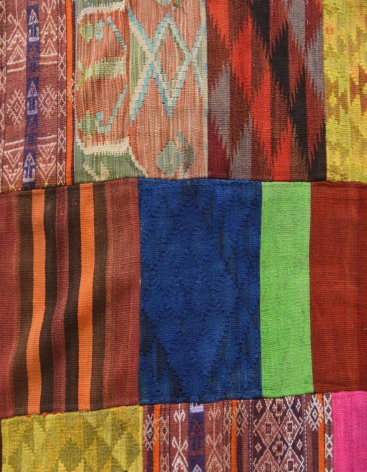 Detail image of  5' 6 x 8'  Hand Woven Kilim Patchwork Wool Rug
