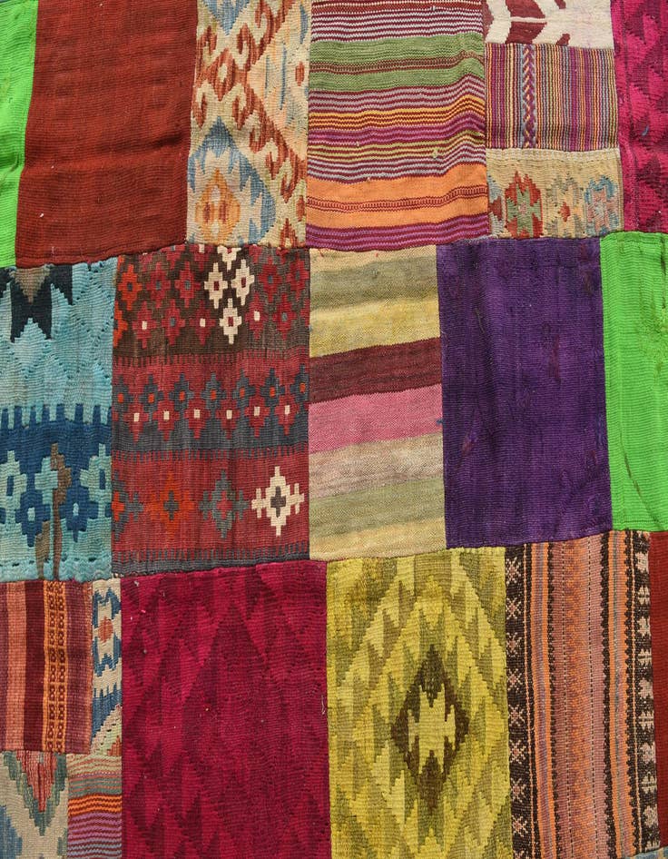 Detail image of  6' 8 x 9' 10  Hand Woven Kilim Patchwork Wool Rug