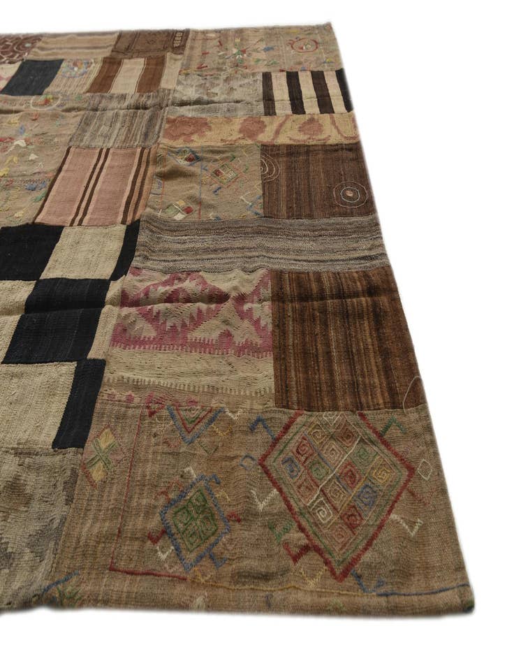 Detail image of  6' 8 x 9' 10  Hand Woven Kilim Patchwork Wool Rug