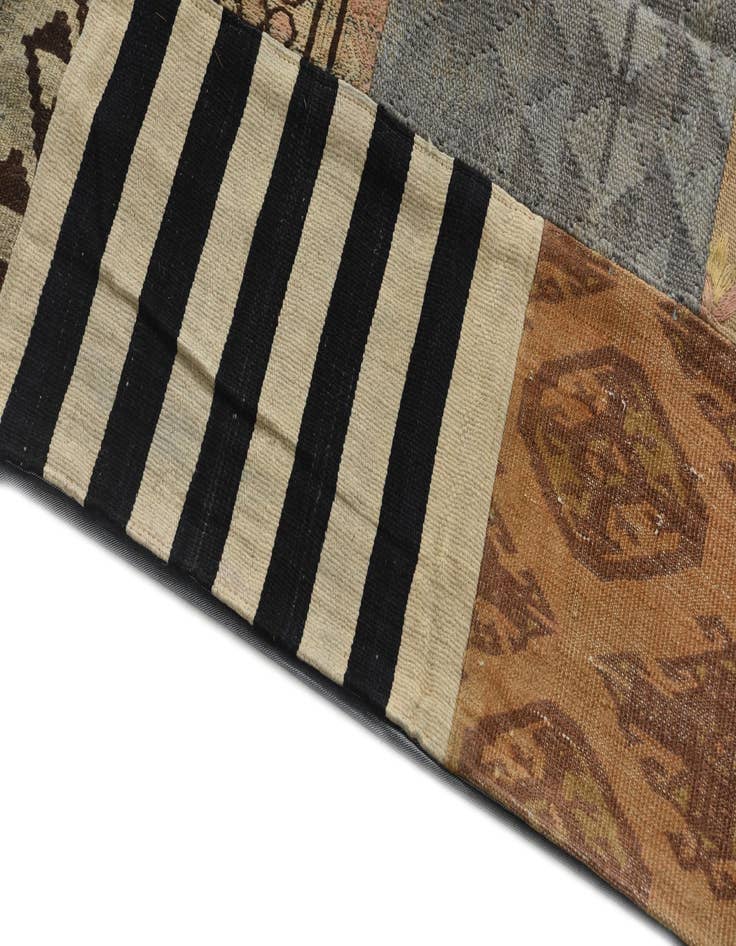 Detail image of  6' 8 x 9' 10  Hand Woven Kilim Patchwork Wool Rug