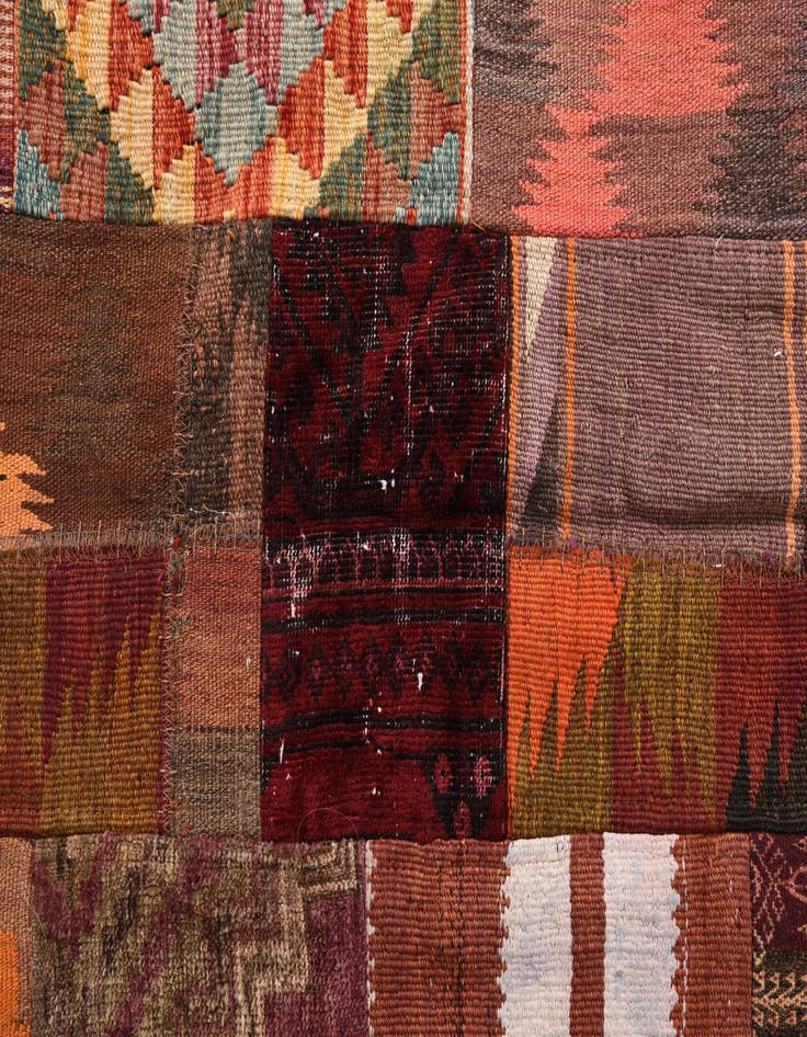 Detail image of  3' 11 x 6' 1  Hand Woven Kilim Patchwork Wool Rug