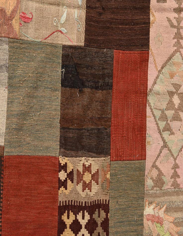 Detail image of  6' 7 x 9' 11  Hand Woven Kilim Patchwork Wool Rug