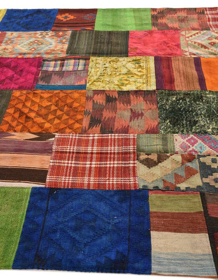 Detail image of  6' 8 x 9' 10  Hand Woven Kilim Patchwork Wool Rug