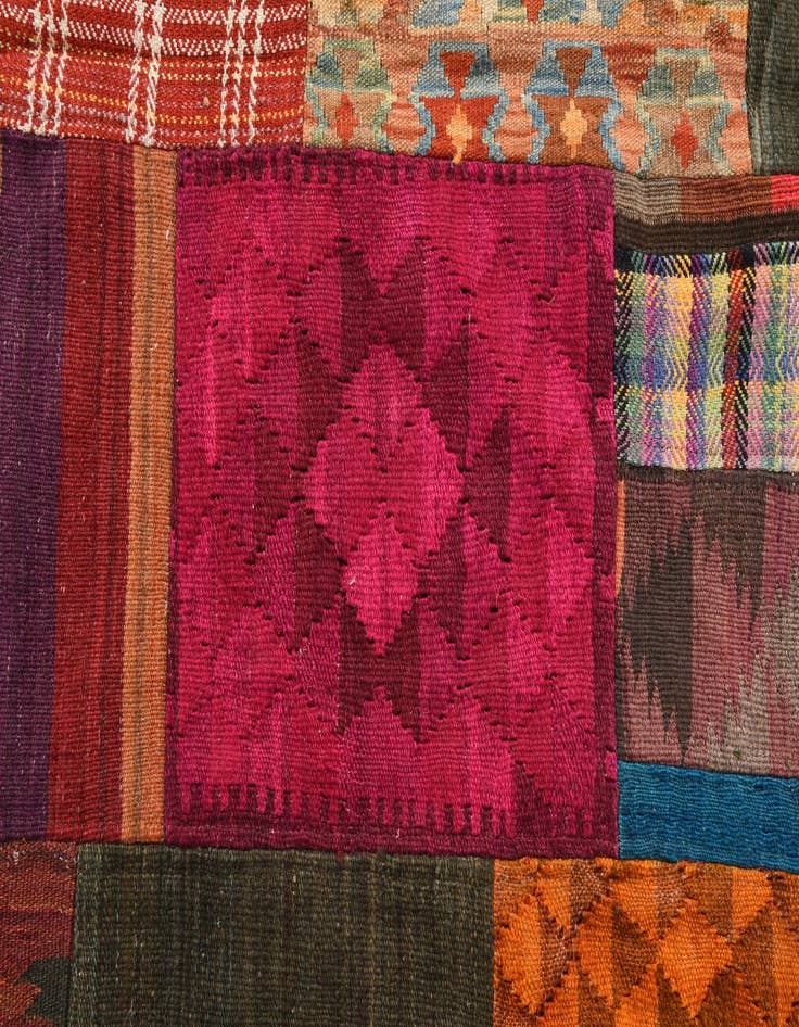 Detail image of  6' 8 x 9' 10  Hand Woven Kilim Patchwork Wool Rug