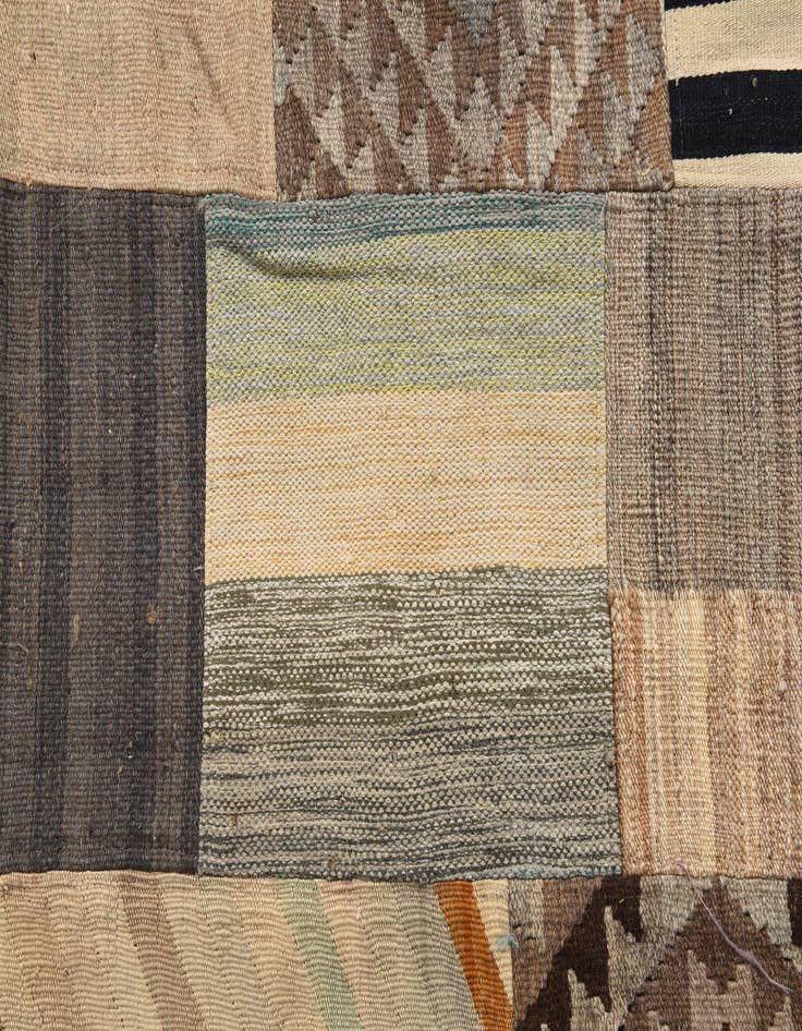 Detail image of  6' 6 x 9' 11  Hand Woven Kilim Patchwork Wool Rug