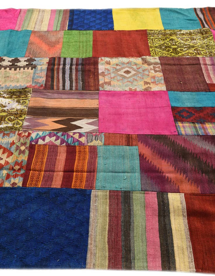 Detail image of  6' 9 x 10'  Hand Woven Kilim Patchwork Wool Rug