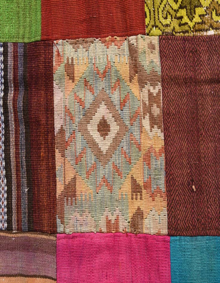 Detail image of  6' 9 x 10'  Hand Woven Kilim Patchwork Wool Rug