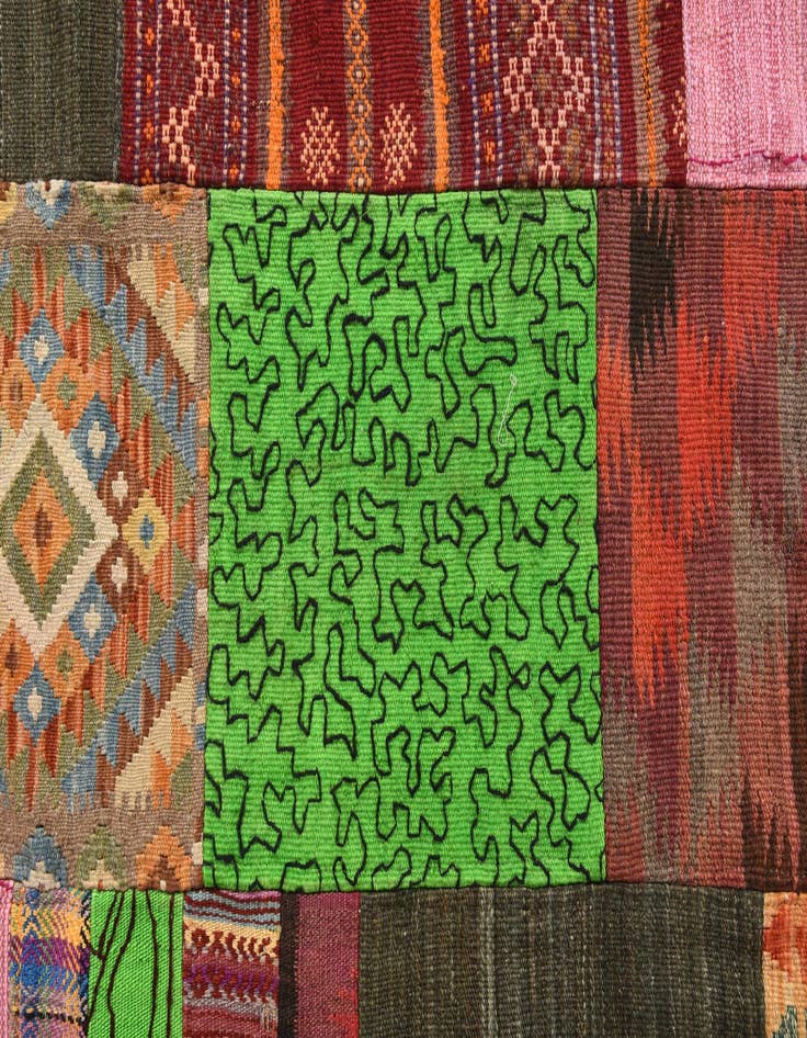 Detail image of  6' 8 x 9' 11  Hand Woven Kilim Patchwork Wool Rug