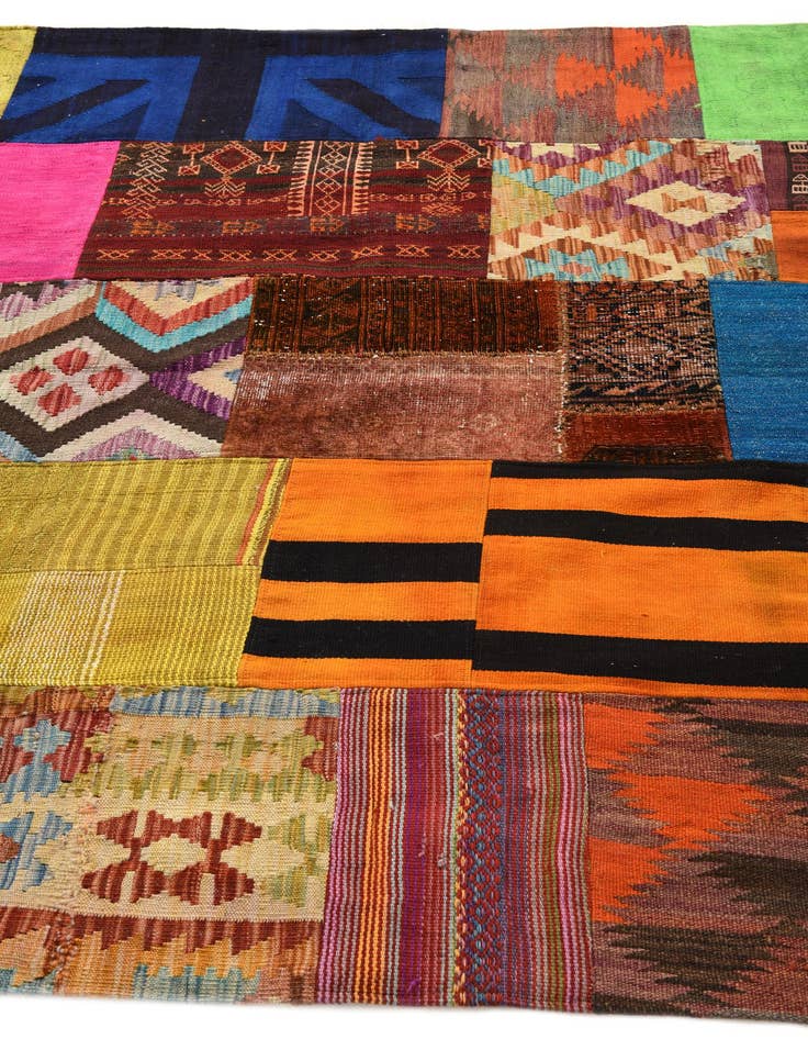 Detail image of  5' 6 x 7' 11  Hand Woven Kilim Patchwork Wool Rug