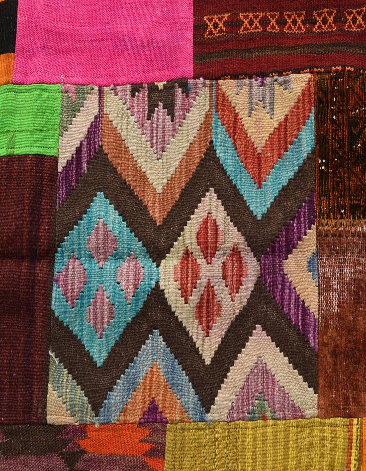 Detail image of  5' 6 x 7' 11  Hand Woven Kilim Patchwork Wool Rug