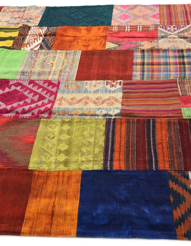 Detail image of  6' 8 x 9' 8  Hand Woven Kilim Patchwork Wool Rug