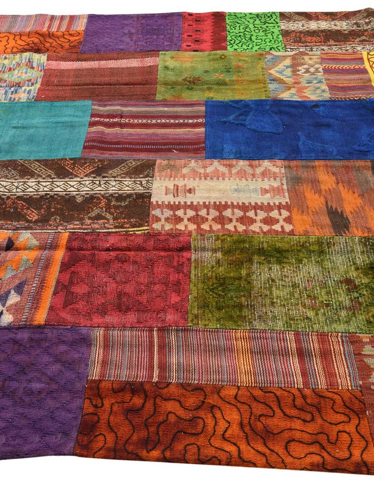 Detail image of  6' 7 x 10'  Hand Woven Kilim Patchwork Wool Rug