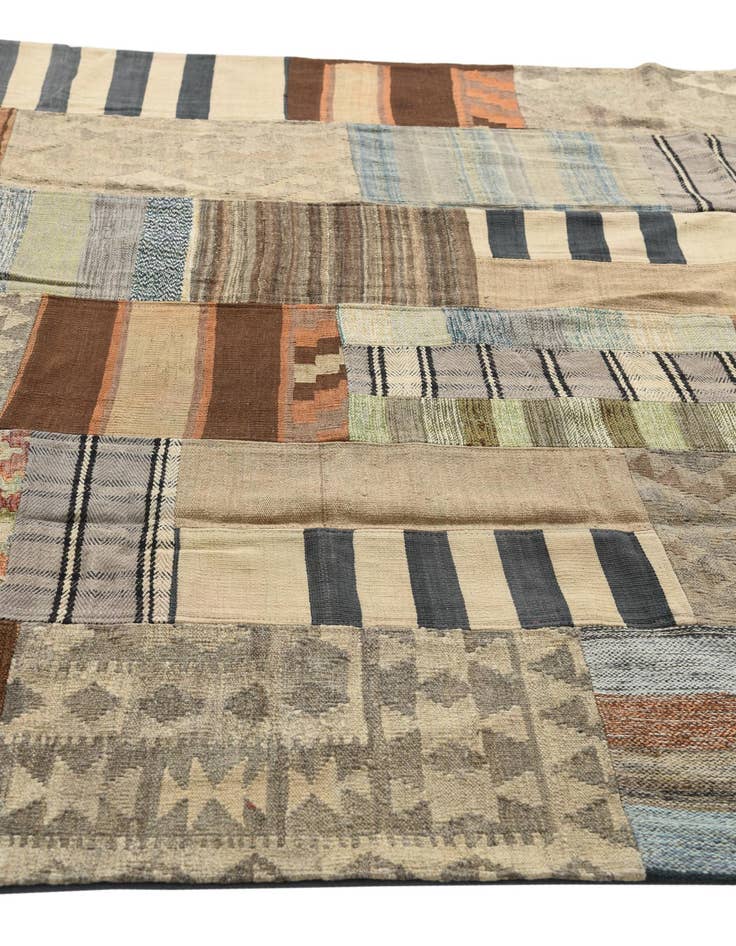 Detail image of  6' 6 x 9' 8  Hand Woven Kilim Patchwork Wool Rug