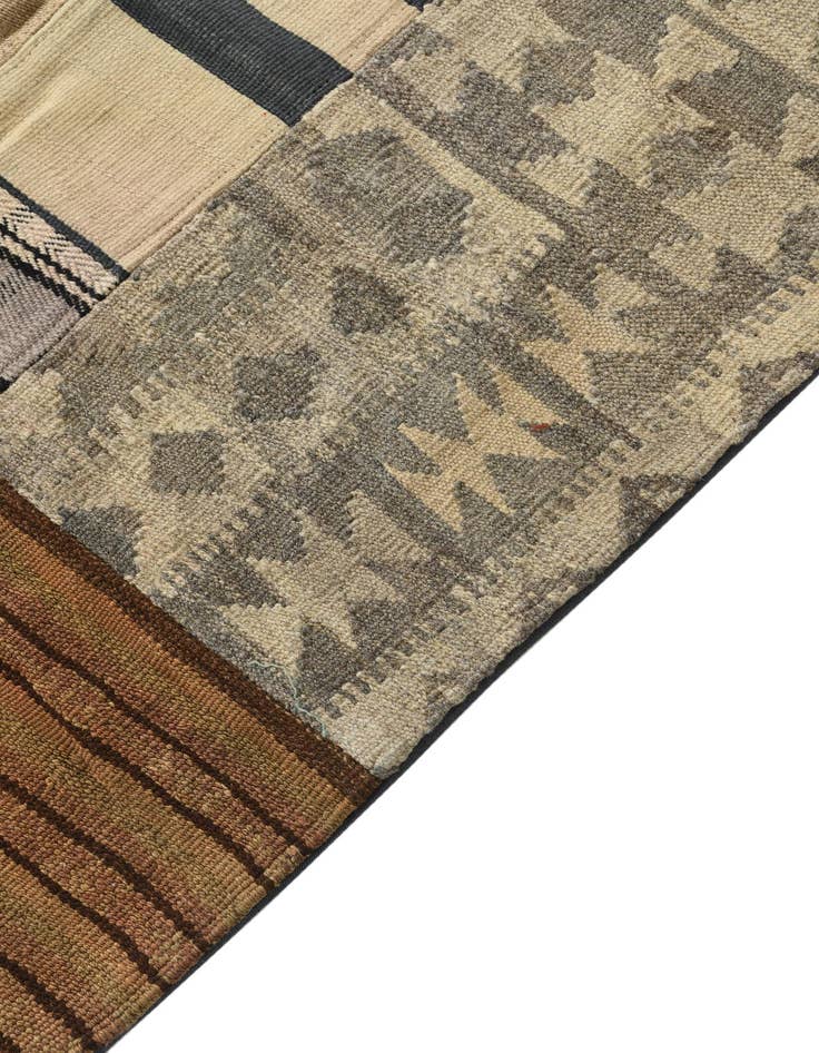 Detail image of  6' 6 x 9' 8  Hand Woven Kilim Patchwork Wool Rug
