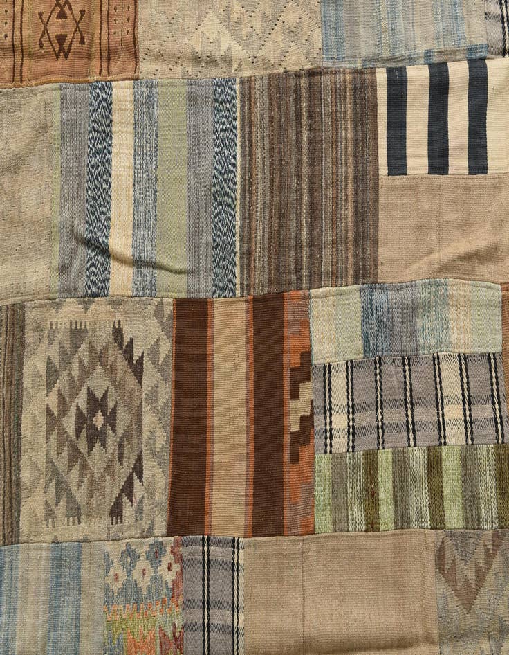 Detail image of  6' 6 x 9' 8  Hand Woven Kilim Patchwork Wool Rug