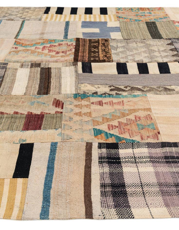 Detail image of  6' 6 x 8' 10  Hand Woven Kilim Patchwork Wool Rug