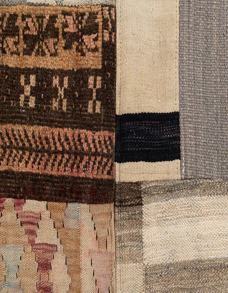 Detail image of  6' 6 x 8' 10  Hand Woven Kilim Patchwork Wool Rug