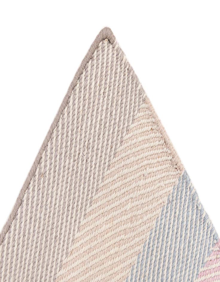 Detail image of  3' 11 x 5' 8  Hand Knotted Kilim Wool Rug