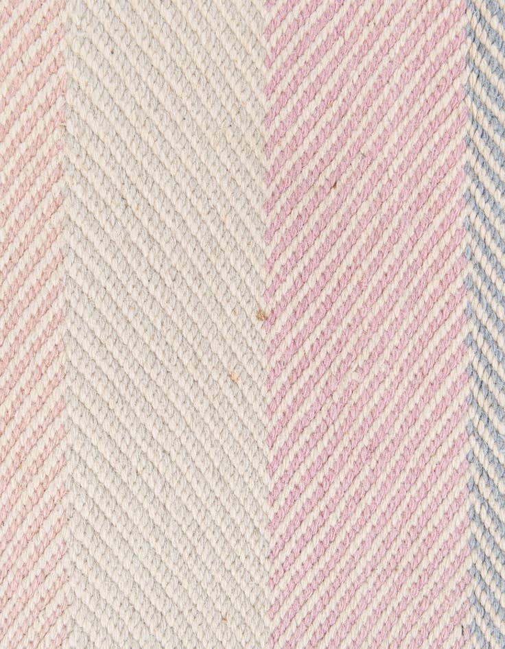 Detail image of  3' 11 x 5' 8  Hand Knotted Kilim Wool Rug