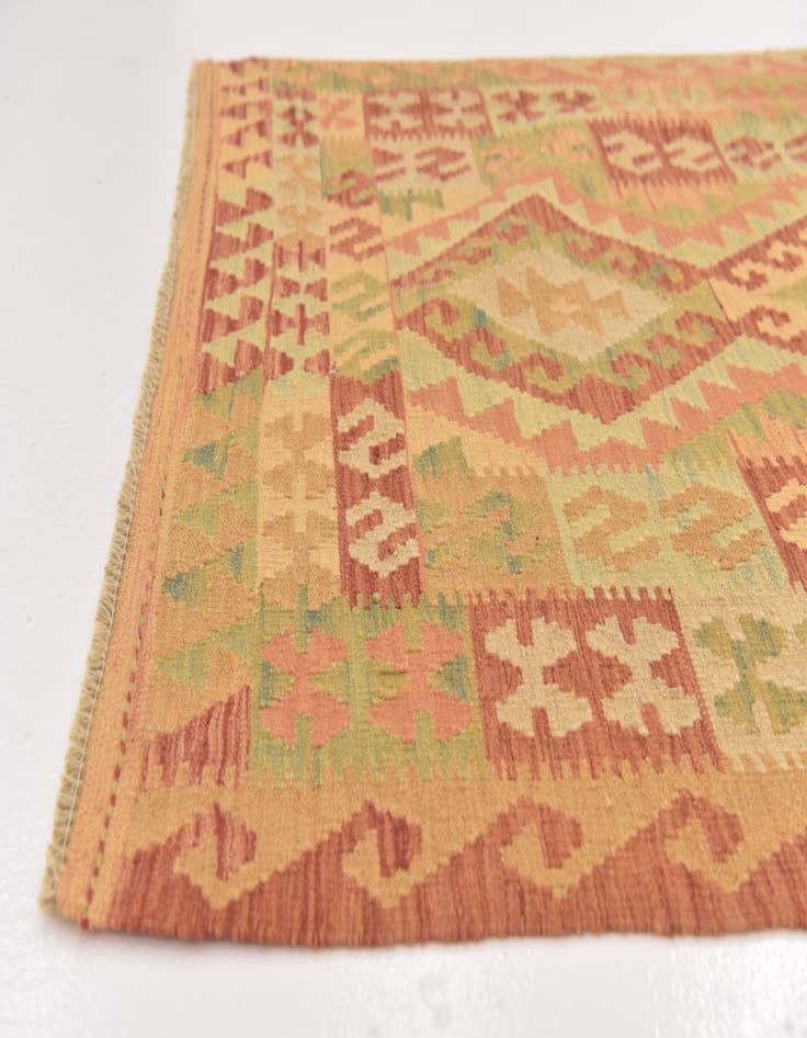 Detail image of  3' 2 x 5' 2  Hand Woven Kilim Waziri Wool Rug