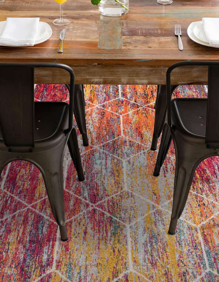 Multicolor 5' 3 x 8' Lattice Frieze Rug | Rugs.com