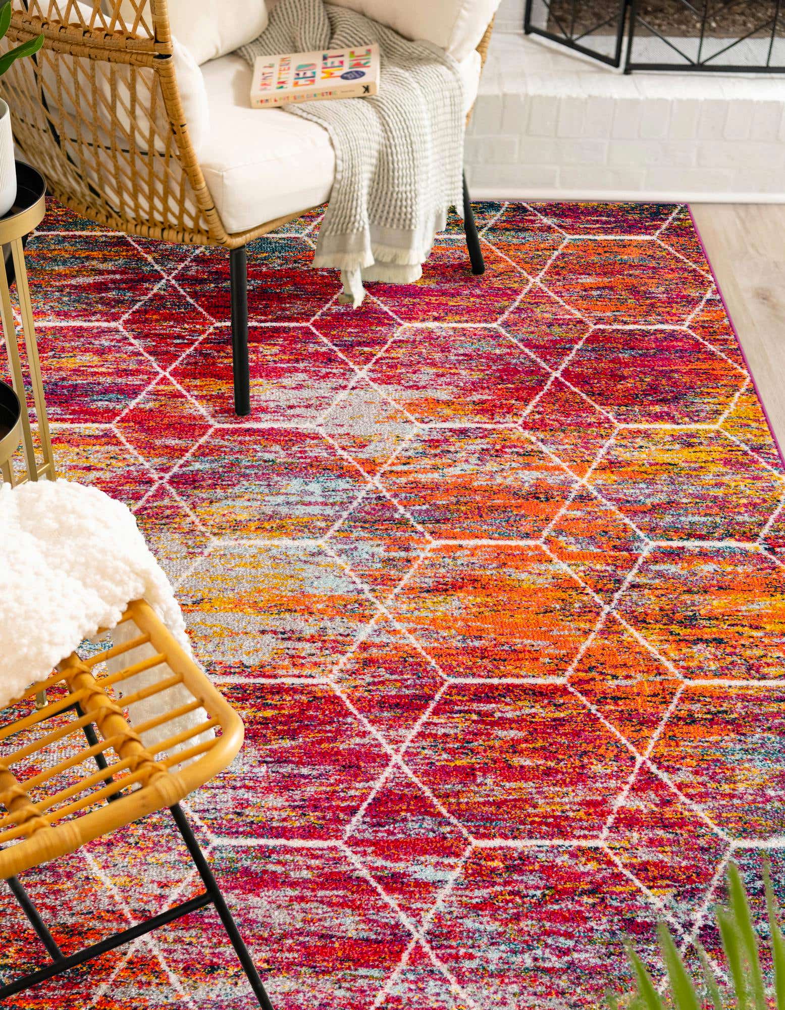 Multicolor 5' 3 x 8' Lattice Frieze Rug | Rugs.com
