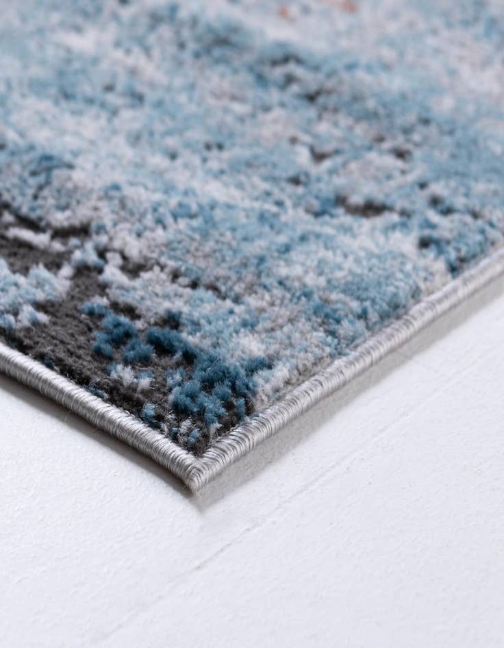 Detail image of  5' x 8' Leipzig Rug