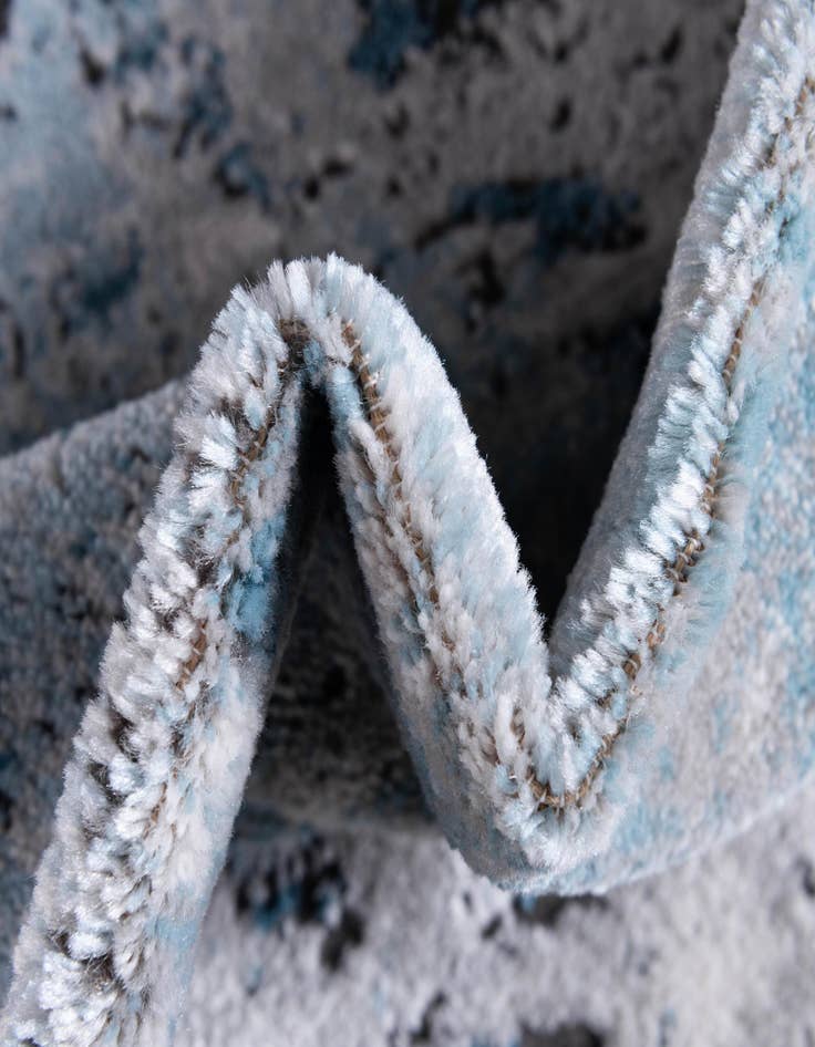 Detail image of  5' x 8' Leipzig Rug