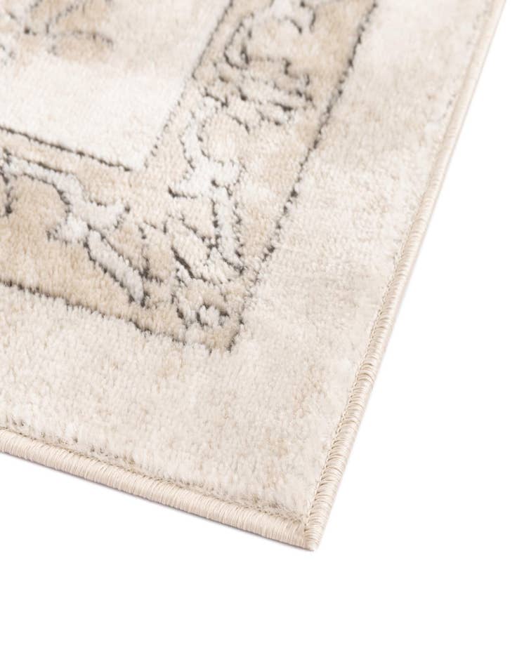 Detail image of  6' 7 x 9' 2 Leipzig Rug