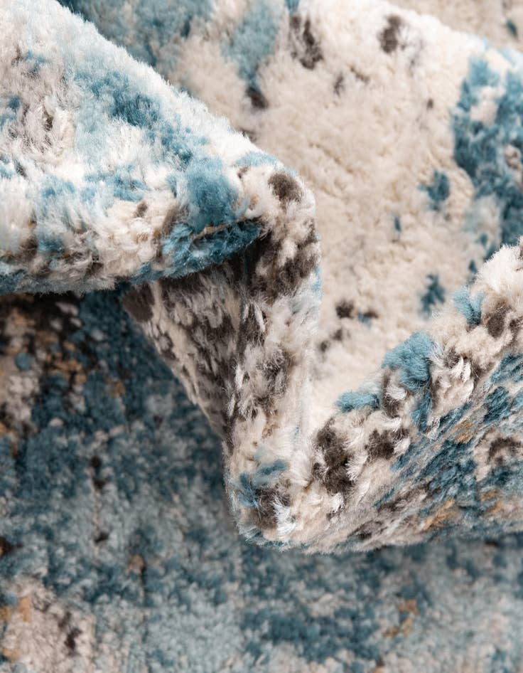 Detail image of  6' 7 x 9' 2 Leipzig Rug