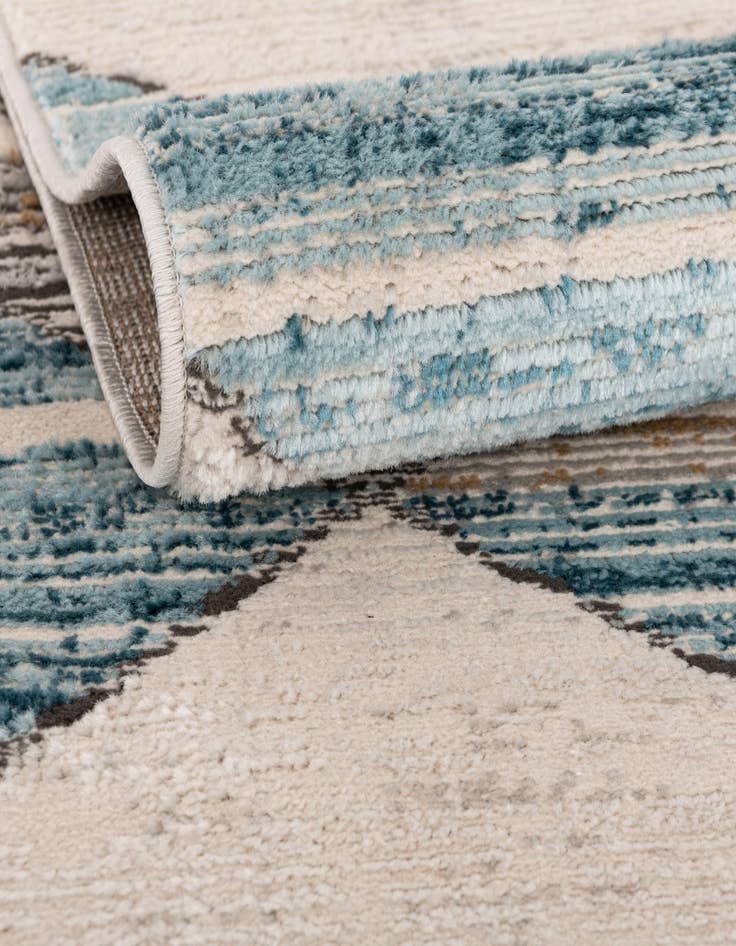 Detail image of  8' x 11' Leipzig Rug