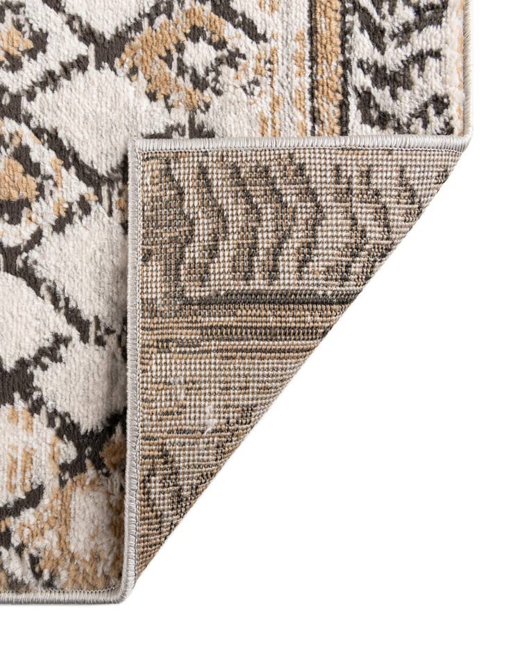 Detail image of  5' x 8' Leipzig Rug