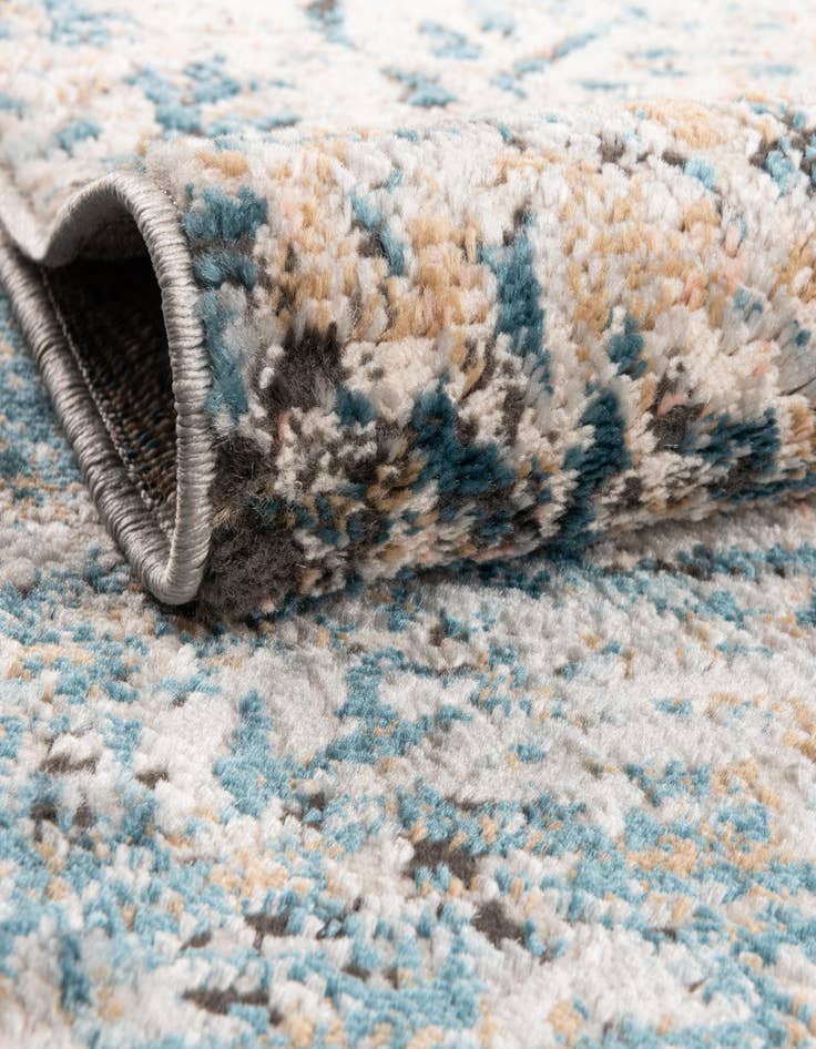 Detail image of  5' 3 x 7' Leipzig Rug